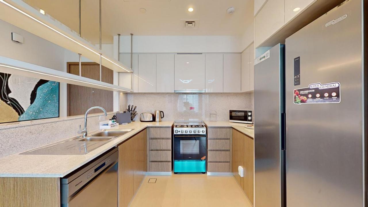 Primestay - Burj Royale 3br Maids Apartment