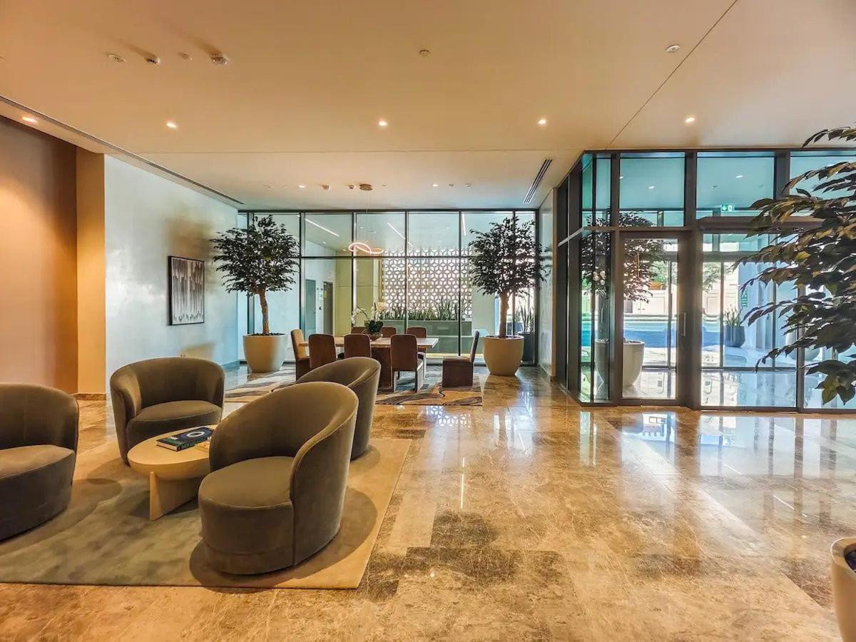 Primestay - Burj Royale 3br Maids Apartment Dubai