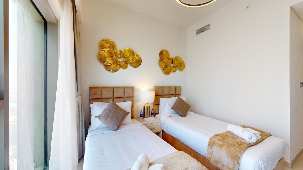 Primestay - Burj Royale 3br Maids * Dubai